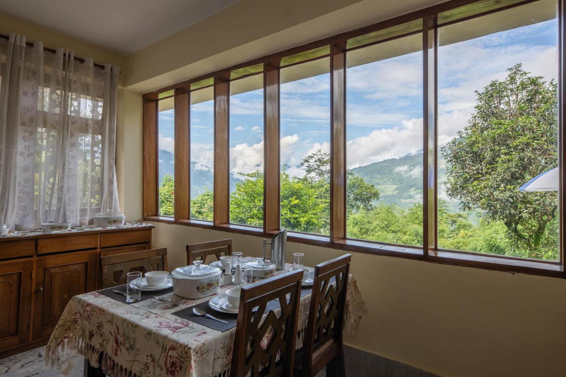 La Ipsing Farm By Stayvista - 3 Bhk Villa With Balcony, Mountain View, Indoor Games, And Pet Friendly Samdong エクステリア 写真