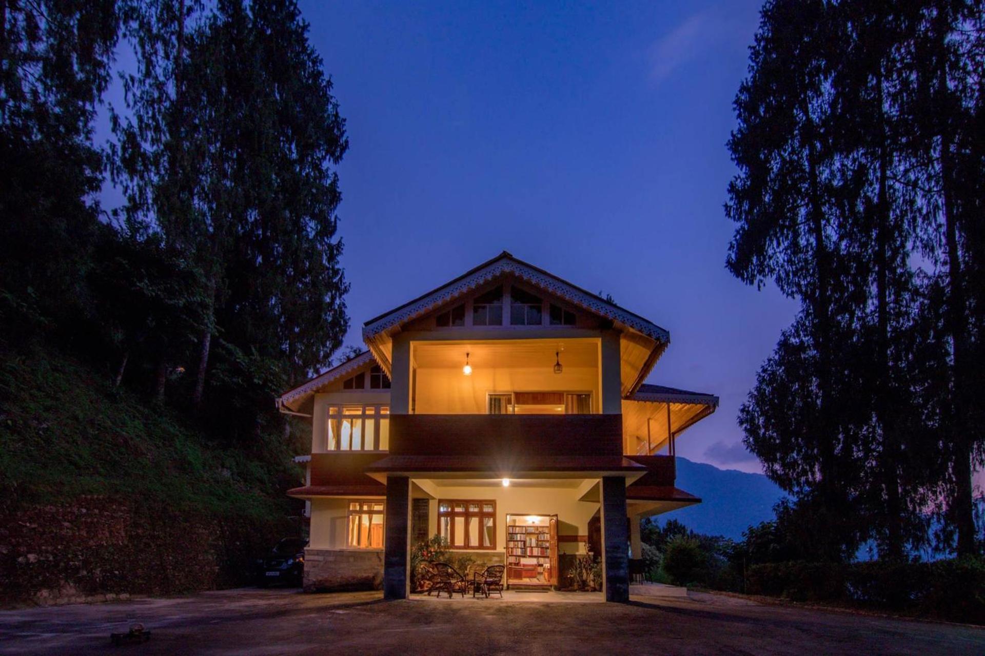 La Ipsing Farm By Stayvista - 3 Bhk Villa With Balcony, Mountain View, Indoor Games, And Pet Friendly Samdong エクステリア 写真