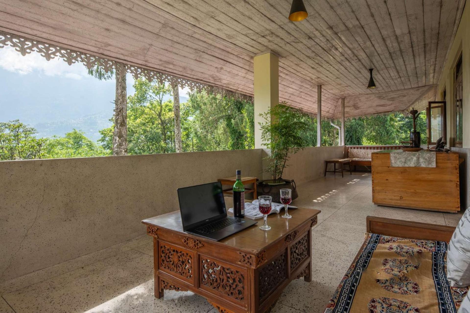 La Ipsing Farm By Stayvista - 3 Bhk Villa With Balcony, Mountain View, Indoor Games, And Pet Friendly Samdong エクステリア 写真