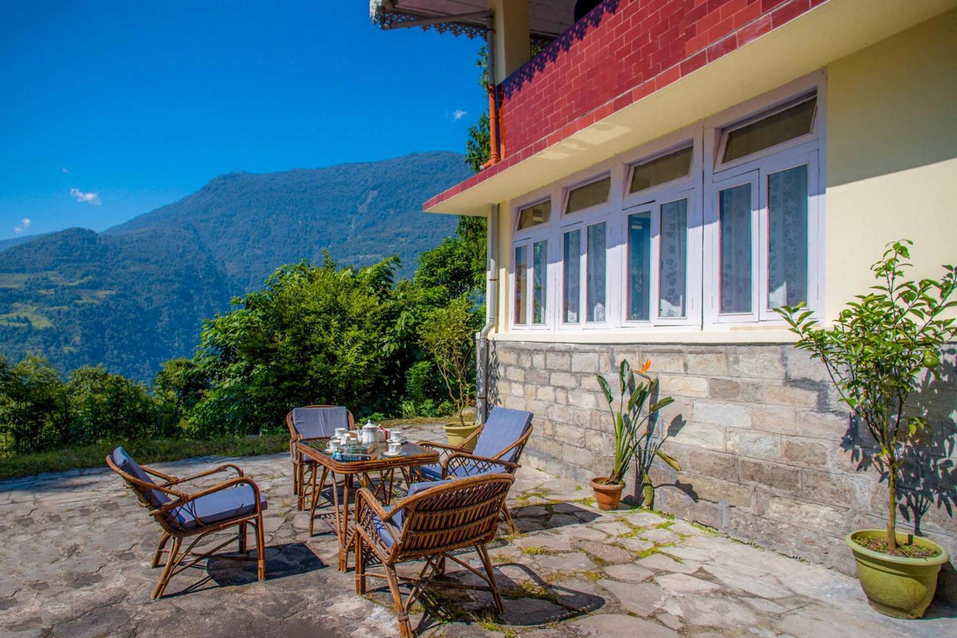 La Ipsing Farm By Stayvista - 3 Bhk Villa With Balcony, Mountain View, Indoor Games, And Pet Friendly Samdong エクステリア 写真
